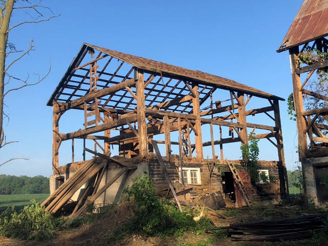 School House Rd barn 2