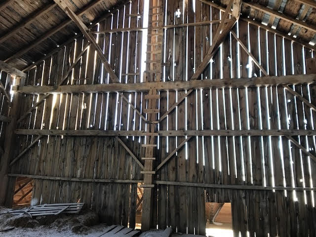 Swing 16 Barn